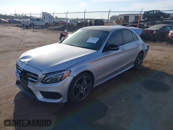 ✅ 2016 Mercedes-Benz C 300 Luxury • VIN: 55SWF4KBXGU110644 • Lot: 43338357. Wystawiony na IAAI z przebiegiem 78 841 mil. Bezpłatny archiwum sprzedaży aukcyjnych z USA i szczegółowy raport historii pojazdu na DreamBid. Zdjęcie 18.