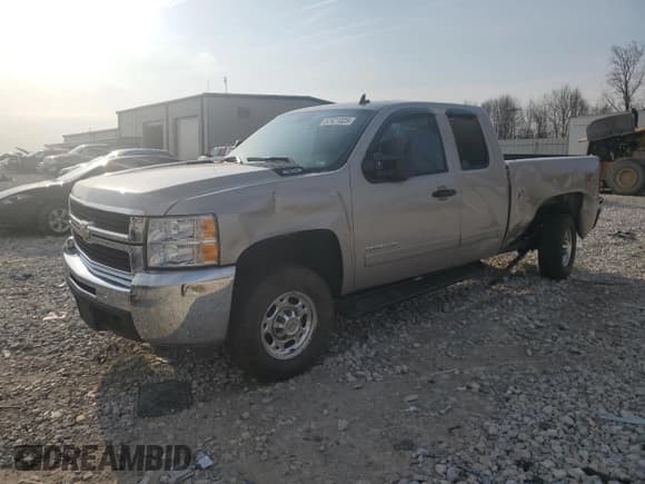 ✅ 2008 Chevrolet Silverado 2500HD 1LT • VIN: 1GCHK29K68E197574 • Lot: 52921025. Wystawiony na Copart z przebiegiem 105 066 mil. Bezpłatny archiwum sprzedaży aukcyjnych z USA i szczegółowy raport historii pojazdu na DreamBid. Zdjęcie 1.