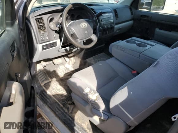 ✅ 2010 Toyota Tundra • VIN: 5TFLM5F14AX010084 • Lot: 70701795. Listed on Copart with 192,673 mi. Free auction sales archive from the USA and detailed vehicle history report at DreamBid. Image 8.