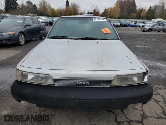 ✅ 1988 Toyota Camry • VIN: JT2VV21E8J0008306 • Lot: 82378704. Wystawiony na Copart z przebiegiem 245 078 mil. Bezpłatny archiwum sprzedaży aukcyjnych z USA i szczegółowy raport historii pojazdu na DreamBid. Zdjęcie 5.
