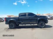 ✅ 2019 Chevrolet Silverado 1500 RST • VIN: 3GCUYEED5KG272481 • Lot: 42610410. Wystawiony na IAAI z przebiegiem 58 700 mil. Bezpłatny archiwum sprzedaży aukcyjnych z USA i szczegółowy raport historii pojazdu na DreamBid. Zdjęcie 13.