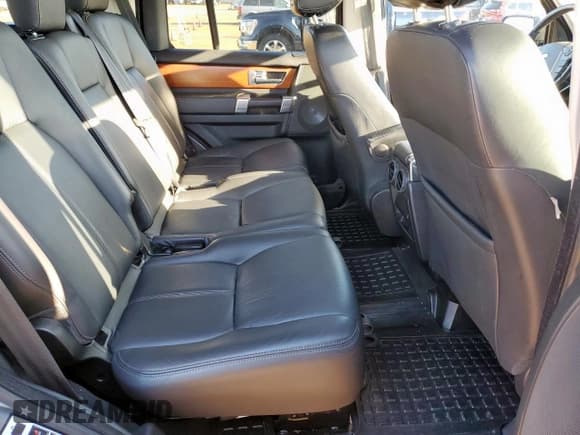 ✅ 2011 Land Rover LR4 Lux • VIN: SALAK2D48BA568073 • Лот: 83977565. Опубликован ранее на Copart с пробегом 160 446 миль. Бесплатный доступ к архиву аукционных продаж из США и подробный отчёт об истории автомобиля на DreamBid. Изображение 11.