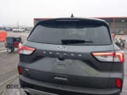✅ 2022 Ford Escape SE • VIN: 1FMCU0G69NUB33945 • Лот: 43529268. Опубликован ранее на IAAI с пробегом 17 082 миль. Бесплатный доступ к архиву аукционных продаж из США и подробный отчёт об истории автомобиля на DreamBid. Изображение 17.