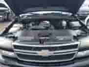 2006 Chevrolet Silverado 1500 LS z VIN 1GCEK19V76Z205081, wystawiony jako Copart lot #81746094 z przebiegiem 112 969 mil mil oraz Czysty tytuł • Clean title. Historia ofert i sprzedaży dostępna na DreamBid. Obrazek 11.