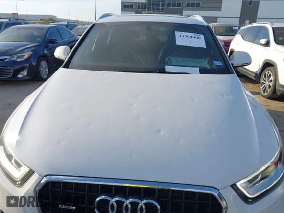 ✅ 2015 Audi Q3 Premium Plus • VIN: WA1EFCFS6FR011923 • Lot: 43398908. Wystawiony na IAAI z przebiegiem 143 374 mil. Bezpłatny archiwum sprzedaży aukcyjnych z USA i szczegółowy raport historii pojazdu na DreamBid. Zdjęcie 6.