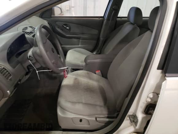 ✅ 2005 Chevrolet Malibu • VIN: 1G1ZS52F35F338554 • Lot: 86075334. Wystawiony na Copart z przebiegiem 152 125 mil mil. Skorzystaj z bezpłatnego archiwum sprzedaży aukcyjnych z USA i zobacz szczegółowy raport historii pojazdu na DreamBid. Zdjęcie 7.