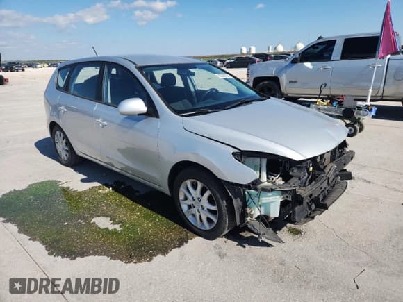 ✅ 2009 Hyundai Elantra Touring • VIN: KMHDC86E69U033158 • Lot: 82383955. Wystawiony na Copart z przebiegiem 97 775 mil. Bezpłatny archiwum sprzedaży aukcyjnych z USA i szczegółowy raport historii pojazdu na DreamBid. Zdjęcie 4.