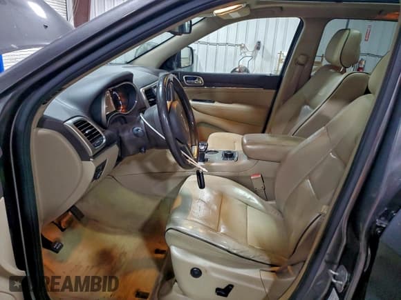 ✅ 2014 Jeep Grand Cherokee Overland • VIN: 1C4RJFCG9EC571850 • Lot: 93835975. Wystawiony na Copart z przebiegiem 151 035 mil. Bezpłatny archiwum sprzedaży aukcyjnych z USA i szczegółowy raport historii pojazdu na DreamBid. Zdjęcie 7.