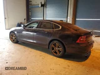 ✅ 2017 Volvo S90 Momentum • VIN: YV1102AK3H1009162 • Лот: 90257545. Опубликован ранее на Copart с пробегом 152 793 миль. Бесплатный доступ к архиву аукционных продаж из США и подробный отчёт об истории автомобиля на DreamBid. Изображение 2.
