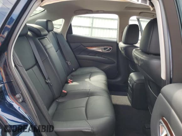 ✅ 2019 Infiniti Q70 Luxe • VIN: JN1BY1AR4KM585670 • Лот: 80358005. Опубликован ранее на Copart с пробегом 37 167 миль. Бесплатный доступ к архиву аукционных продаж из США и подробный отчёт об истории автомобиля на DreamBid. Изображение 10.