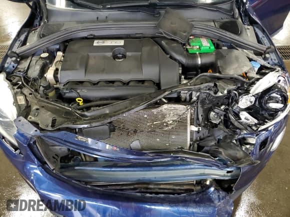 ✅ 2015 Volvo XC60 T6 Platinum • VIN: YV4902RV0F2699805 • Lot: 70168355. Listed on Copart with 114,742 mi. Free auction sales archive from the USA and detailed vehicle history report at DreamBid. Image 12.