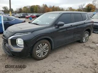 ✅ 2022 Mitsubishi Outlander ES • VIN: JA4J4TA8XNZ014984 • Lot: 90420945. Listed on Copart with 60,207 mi. Free auction sales archive from the USA and detailed vehicle history report at DreamBid. Image 1.