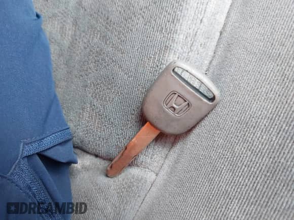 2003 Honda Pilot LX with VIN 2HKYF18173H544653, listed as a IAAI auction lot 42687162 with 258,132 mi miles and . Bid and sale history available at DreamBid. Image 11.