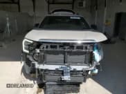 ✅ 2025 GMC Terrain AWD Elevation • VIN: 3GKALUEG0SL216109 • Lot: 49415675. Wystawiony na Copart z przebiegiem 1 198 mil. Bezpłatny archiwum sprzedaży aukcyjnych z USA i szczegółowy raport historii pojazdu na DreamBid. Zdjęcie 5.