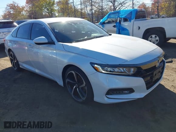 ✅ 2020 Honda Accord Sport • VIN: 1HGCV1F35LA126232 • Lot: 43615520. Wystawiony na IAAI z przebiegiem 26 317 mil. Bezpłatny archiwum sprzedaży aukcyjnych z USA i szczegółowy raport historii pojazdu na DreamBid. Zdjęcie 1.