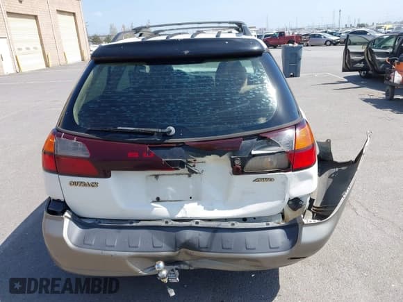 ✅ 2001 Subaru Legacy Outback • VIN: 4S3BH675217610142 • Лот: 42065089. Опубликован ранее на IAAI с пробегом 268 091 миль. Бесплатный доступ к архиву аукционных продаж из США и подробный отчёт об истории автомобиля на DreamBid. Изображение 16.