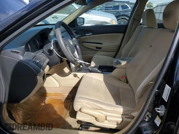 ✅ 2011 Honda Accord LX • VIN: 1HGCP2F32BA129135 • Lot: 86288075. Listed on Copart with 217,068 mi. Free auction sales archive from the USA and detailed vehicle history report at DreamBid. Image 7.