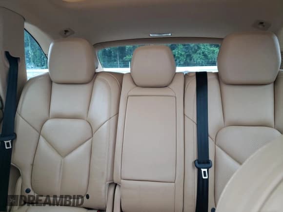 ✅ 2017 Porsche Cayenne S • VIN: WP1AB2A26HLA52025 • Lot: 68247605. Wystawiony na Copart z przebiegiem 88 362 mil. Bezpłatny archiwum sprzedaży aukcyjnych z USA i szczegółowy raport historii pojazdu na DreamBid. Zdjęcie 10.