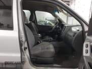 ✅ 2005 Ford Escape XLT • VIN: 1FMYU93115KA89794 • Лот: 43809738. Опубликован ранее на IAAI с пробегом 241 658 миль. Бесплатный доступ к архиву аукционных продаж из США и подробный отчёт об истории автомобиля на DreamBid. Изображение 5.