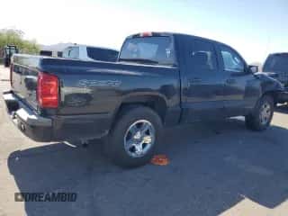2006 Dodge Dakota SLT z VIN 1D7HE48N76S688934, wystawiony jako Copart lot #75057094 z przebiegiem 235 087 mil mil oraz Szkoda całkowita • Salvage title. Historia ofert i sprzedaży dostępna na DreamBid. Obrazek 3.