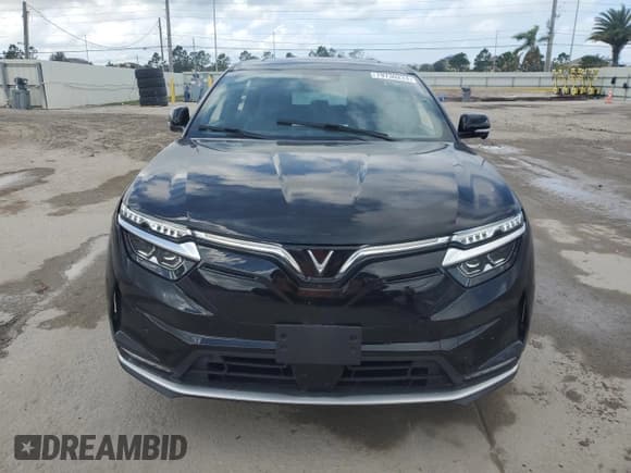 ✅ 2024 VinFast VF 8 Plus • VIN: RLLV1AFA7RH004799 • Lot: 79730274. Wystawiony na Copart z przebiegiem Nie podano. Bezpłatny archiwum sprzedaży aukcyjnych z USA i szczegółowy raport historii pojazdu na DreamBid. Zdjęcie 5.