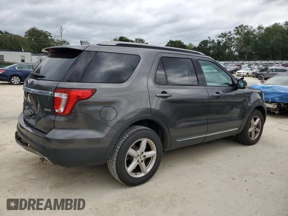 ✅ 2017 Ford Explorer XLT • VIN: 1FM5K8D89HGC56408 • Lot: 84469815. Listed on Copart with 161,394 mi. Free auction sales archive from the USA and detailed vehicle history report at DreamBid. Image 3.