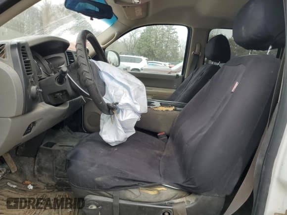 ✅ 2008 Chevrolet Silverado 2500HD Work Truck • VIN: 1GCHK23K18F175453 • Lot: 44219344. Wystawiony na Copart z przebiegiem Nie podano. Bezpłatny archiwum sprzedaży aukcyjnych z USA i szczegółowy raport historii pojazdu na DreamBid. Zdjęcie 7.