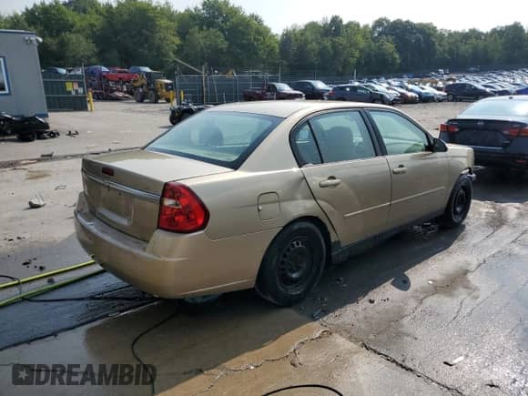 2007 Chevrolet Malibu 1LS z VIN 1G1ZS58F57F186058, wystawiony jako Copart lot #67168674 z przebiegiem 250 035 mil mil oraz Szkoda całkowita • Salvage title. Historia ofert i sprzedaży dostępna na DreamBid. Obrazek 3.