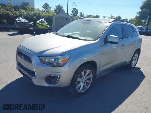 ✅ 2014 Mitsubishi Outlander SE • VIN: 4A4AP4AU6EE015243 • Lot: 43447087. Listed on IAAI with 202,112 mi. Free auction sales archive from the USA and detailed vehicle history report at DreamBid. Image 2.