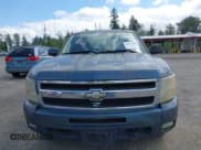 ✅ 2007 Chevrolet Silverado 1500 • VIN: 2GCFC13Y971660819 • Lot: 42157174. Wystawiony na IAAI z przebiegiem 480 357 mil. Bezpłatny archiwum sprzedaży aukcyjnych z USA i szczegółowy raport historii pojazdu na DreamBid. Zdjęcie 12.