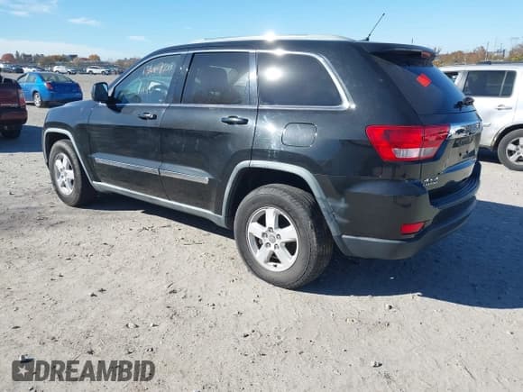 ✅ 2011 Jeep Grand Cherokee 70th Anniversary • VIN: 1J4RR4GG1BC571385 • Лот: 43623561. Опубликован ранее на IAAI с пробегом 122 400 миль. Бесплатный доступ к архиву аукционных продаж из США и подробный отчёт об истории автомобиля на DreamBid. Изображение 3.