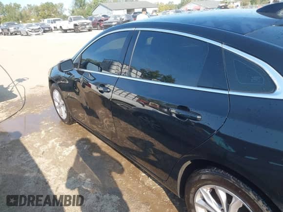 2020 Chevrolet Malibu LT с VIN 1G1ZD5ST8LF013251, выставлен на аукционе IAAI как лот 43181499 с пробегом 95 705 миль миль и . История ставок и продаж доступна на DreamBid. Изображение 14.