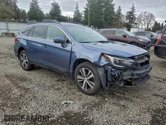 ✅ 2018 Subaru Outback Limited • VIN: 4S4BSANC8J3300313 • Lot: 92748975. Listed on Copart with 76,379 mi. Free auction sales archive from the USA and detailed vehicle history report at DreamBid. Image 4.