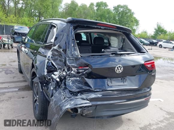 ✅ 2021 Volkswagen Tiguan SE • VIN: 3VV2B7AX9MM045580 • Lot: 42116249. Wystawiony na IAAI z przebiegiem 59 608 mil. Bezpłatny archiwum sprzedaży aukcyjnych z USA i szczegółowy raport historii pojazdu na DreamBid. Zdjęcie 6.