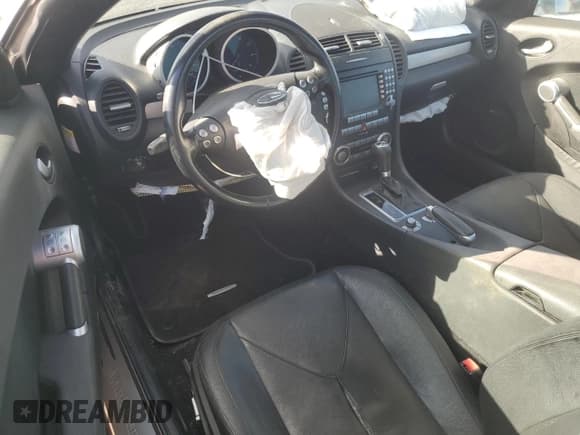 ✅ 2006 Mercedes-Benz SLK 280 • VIN: WDBWK54F56F115231 • Lot: 52214905. Listed on Copart with 87,263 mi. Free auction sales archive from the USA and detailed vehicle history report at DreamBid. Image 8.