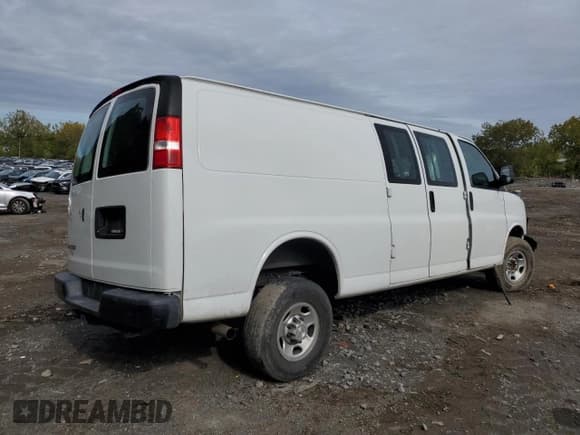 ✅ 2021 Chevrolet Express Cargo • VIN: 1GCWGBFP8M1251855 • Lot: 71534054. Listed on Copart with 75,252 mi. Free auction sales archive from the USA and detailed vehicle history report at DreamBid. Image 3.