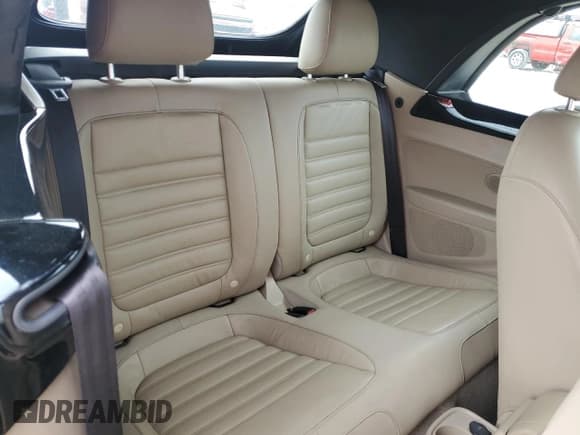 ✅ 2013 Volkswagen Beetle • VIN: 3VW867AT3DM812833 • Лот: 54737195. Опубликован ранее на Copart с пробегом 85 248 миль. Бесплатный доступ к архиву аукционных продаж из США и подробный отчёт об истории автомобиля на DreamBid. Изображение 10.