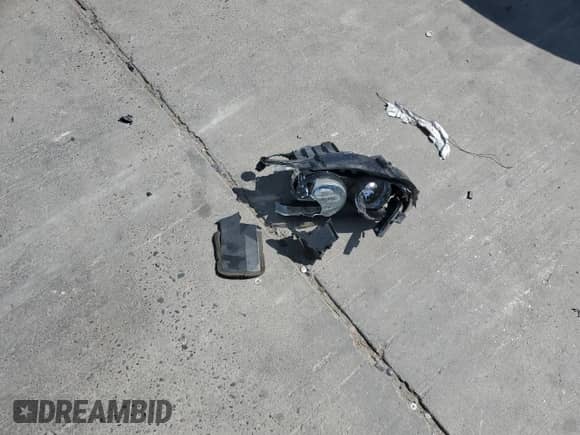 2015 Chevrolet Sonic LT z VIN 1G1JC6SBXF4113932, wystawiony jako Copart lot #80404595 z przebiegiem 69 220 mil mil oraz Szkoda całkowita • Salvage title. Historia ofert i sprzedaży dostępna na DreamBid. Obrazek 12.