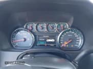 ✅ 2018 Chevrolet Tahoe LT • VIN: 1GNSKBKC9JR290670 • Lot: 42609700. Wystawiony na IAAI z przebiegiem 133 490 mil. Bezpłatny archiwum sprzedaży aukcyjnych z USA i szczegółowy raport historii pojazdu na DreamBid. Zdjęcie 7.