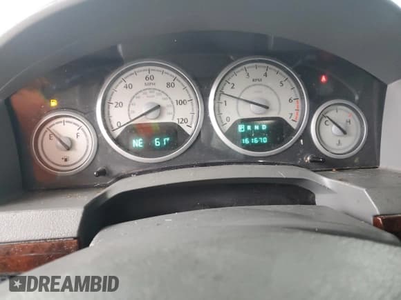 ✅ 2010 Chrysler Town & Country Touring • VIN: 2A4RR5D1XAR491546 • Лот: 64764055. Опубликован ранее на Copart с пробегом 161 670 миль. Бесплатный доступ к архиву аукционных продаж из США и подробный отчёт об истории автомобиля на DreamBid. Изображение 9.