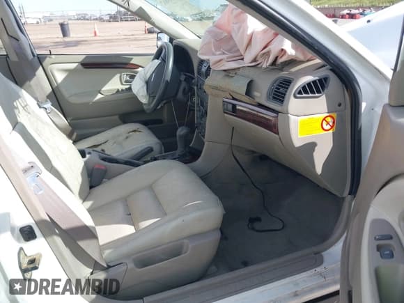 ✅ 2003 Volvo S40 • VIN: YV1VS27583F999072 • Лот: 41993862. Опубликован ранее на IAAI с пробегом 139 367 миль. Бесплатный доступ к архиву аукционных продаж из США и подробный отчёт об истории автомобиля на DreamBid. Изображение 5.