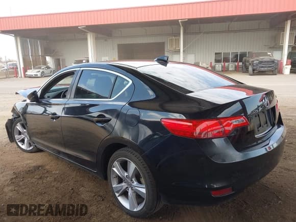 ✅ 2015 Acura ILX • VIN: 19VDE1F33FE006961 • Lot: 42699542. Listed on IAAI with 151,200 mi. Free auction sales archive from the USA and detailed vehicle history report at DreamBid. Image 3.