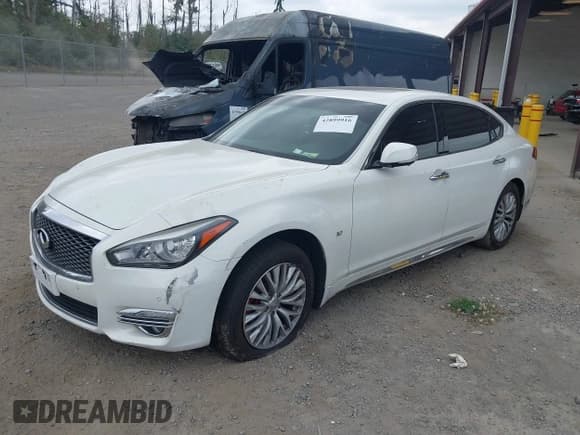 ✅ 2015 Infiniti Q70 • VIN: JN1BY1PR8FM830614 • Лот: 42899916. Опубликован ранее на IAAI с пробегом 92 769 миль. Бесплатный доступ к архиву аукционных продаж из США и подробный отчёт об истории автомобиля на DreamBid. Изображение 21.