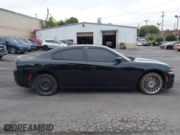 ✅ 2016 Dodge Charger SXT • VIN: 2C3CDXHG7GH327744 • Лот: 43416041. Опубликован ранее на IAAI с пробегом 182 999 миль. Бесплатный доступ к архиву аукционных продаж из США и подробный отчёт об истории автомобиля на DreamBid. Изображение 13.