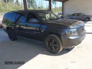 ✅ 2013 Chevrolet Suburban LT • VIN: 1GNSCJE05DR175996 • Lot: 42736918. Wystawiony na IAAI z przebiegiem 297 110 mil. Bezpłatny archiwum sprzedaży aukcyjnych z USA i szczegółowy raport historii pojazdu na DreamBid. Zdjęcie 1.