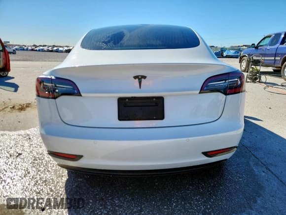 ✅ 2020 Tesla Model 3 Standard Range Plus • VIN: 5YJ3E1EA5LF743846 • Lot: 89911795. Wystawiony na Copart z przebiegiem 68 441 mil. Bezpłatny archiwum sprzedaży aukcyjnych z USA i szczegółowy raport historii pojazdu na DreamBid. Zdjęcie 6.