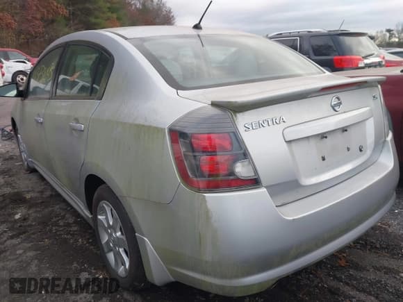 ✅ 2011 Nissan Sentra SR • VIN: 3N1AB6AP2BL618071 • Lot: 43738145. Listed on IAAI with 61,823 mi. Free auction sales archive from the USA and detailed vehicle history report at DreamBid. Image 3.