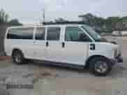 2018 Chevrolet Express Passenger LT z VIN 1GAZGPFG8J1250980, wystawiony jako IAAI lot #41346087 z przebiegiem Nie podano mil oraz . Historia ofert i sprzedaży dostępna na DreamBid. Obrazek 14.