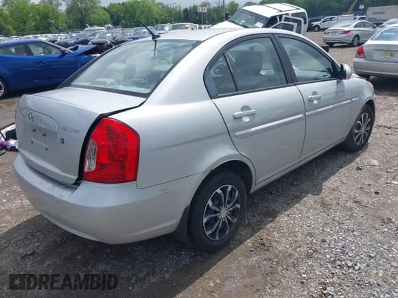 ✅ 2008 Hyundai Accent GLS • VIN: KMHCN46CX8U191823 • Лот: 42270245. Опубликован ранее на IAAI с пробегом 242 852 миль. Бесплатный доступ к архиву аукционных продаж из США и подробный отчёт об истории автомобиля на DreamBid. Изображение 4.