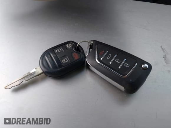 ✅ 2013 Ford Expedition Max XLT • VIN: 1FMJK1J5XDEF29202 • Lot: 43726370. Wystawiony na IAAI z przebiegiem 243 790 mil. Bezpłatny archiwum sprzedaży aukcyjnych z USA i szczegółowy raport historii pojazdu na DreamBid. Zdjęcie 11.